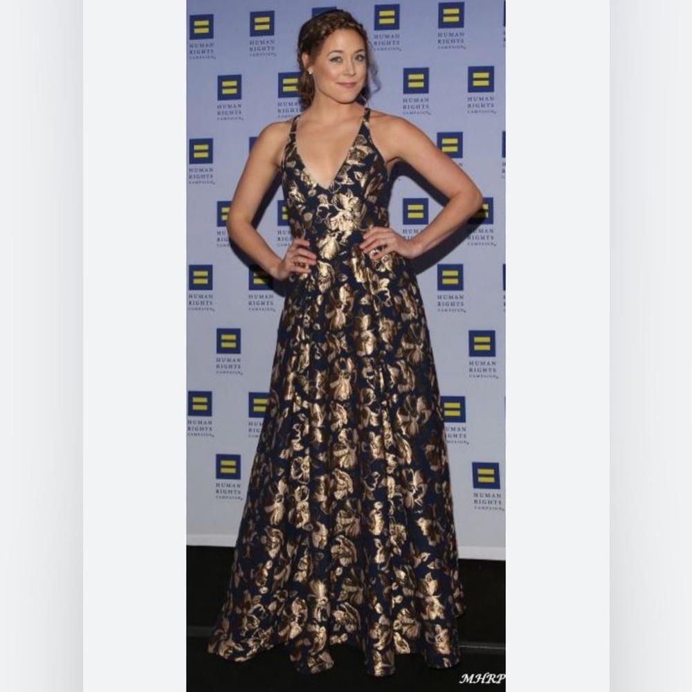 Badgley Mischka
Floral Jacquard Gown size 8